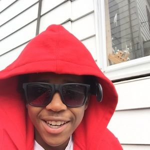 Meet your Posher, Ray